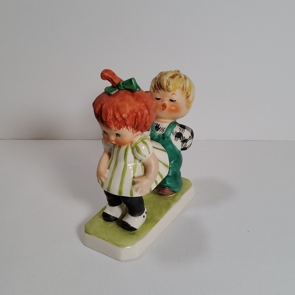 Vintage Goebel Figurine